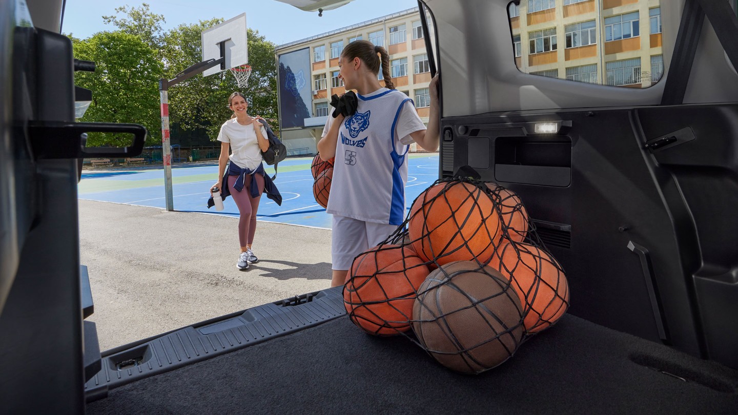 ford-tourneo_courier-eu-16x9-2160x1215-feature-loadspace.jpg.renditions.extra-large